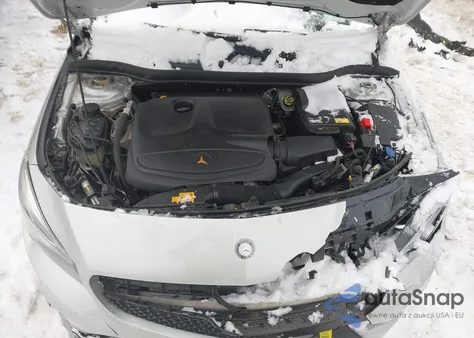 2014 Mercedes-Benz Cla 250 z USA, uszkodzony, nr VIN WDDSJ4EB4EN069166